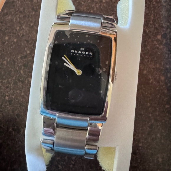 New, Men’s skagen watch ⌚️ - Picture 3 of 3